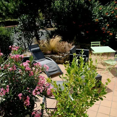 Konukevi Le Lavoir 3*